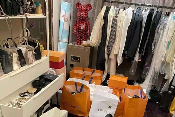 金山区回收一线品牌衣服